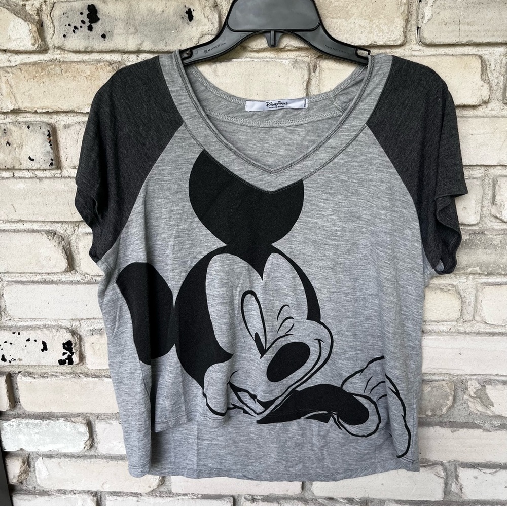 Disney Parks Gray Tee with winking Mickey
Crop front
